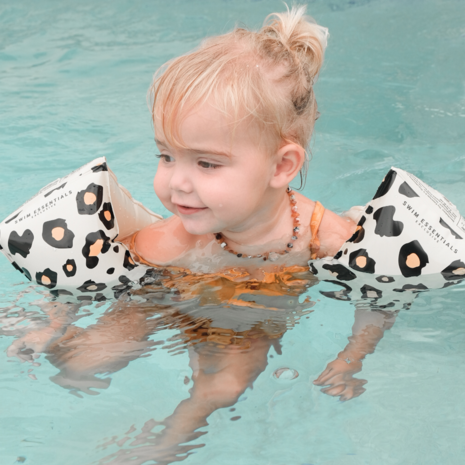 Swim-Essentials-zwembandjes-0-2jaar-beige-panterprint