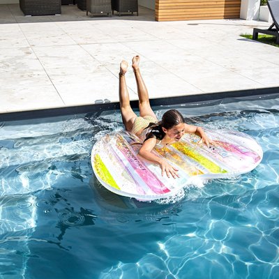 Luchtmatras Regenboog hart - Swim Essentials