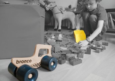 Zandbak speelgoed Bronco Shovel Truck - Neue Freunde