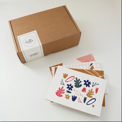 50 Moments in a box wenskaarten - Hello August