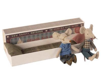 Oma & opa muis in een sigaardoosje - Maileg