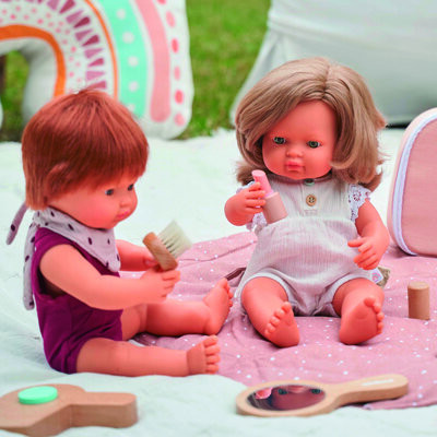 Pop Europees meisje met donkerblond haar - Miniland